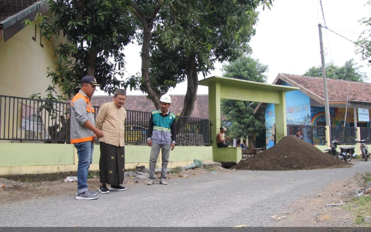 Peristiwa Pemerintah Kabupaten Pasuruan Perbaiki Jalan yang Rusak