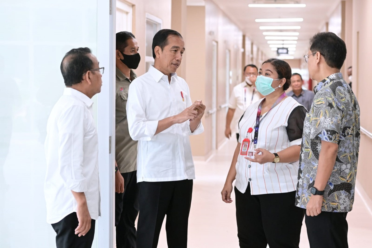 Jokowi Diajak Pecahkan, Mahalnya Harga Obat