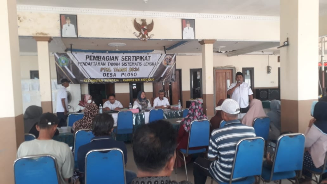 Kerjasama dengan BPN, Pemdes Ploso Bagikan Sertipikat PTSL