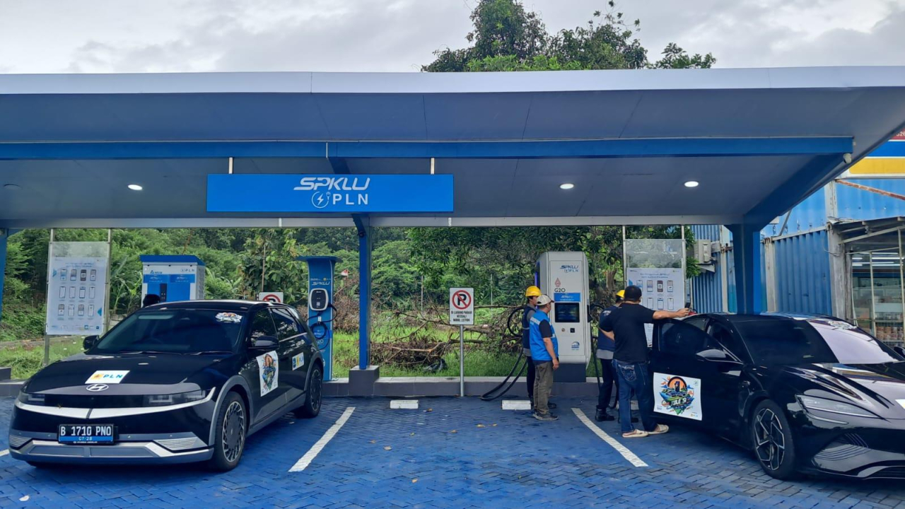 Dukung Electric Vehicle Touring Campaign, PLN Siapkan SPKLU di Sepanjang tol trans Jatim