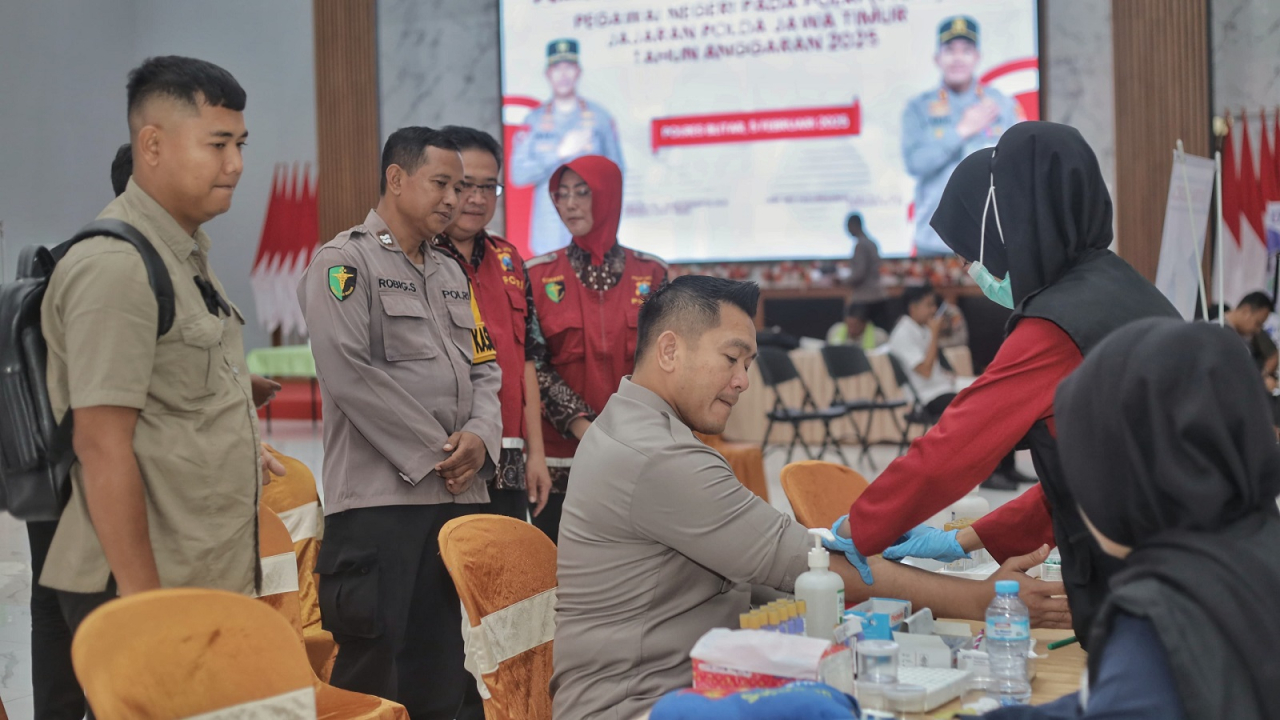 Polres Blitar Gelar Cek Kesehatan untuk Ratusan Anggota