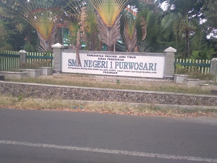 SMA Negeri 1 Purwosari Diduga Wajibkan Walimurid Beli Seragam Jutaan Rupiah