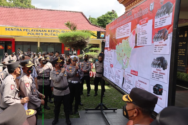 Polres Blitar Kota Siagakan Ratusan Pasukan Keamanan dan Persiapkan Team Saber Judi