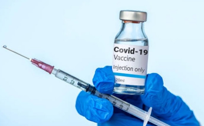 Vaksin Dosis Keempat Diprioritaskan untuk 4 Juta Nakes
