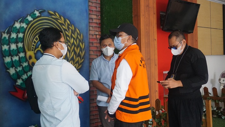 Mantan Wali Kota Probolinggo Dijebloskan ke Rutan Surabaya