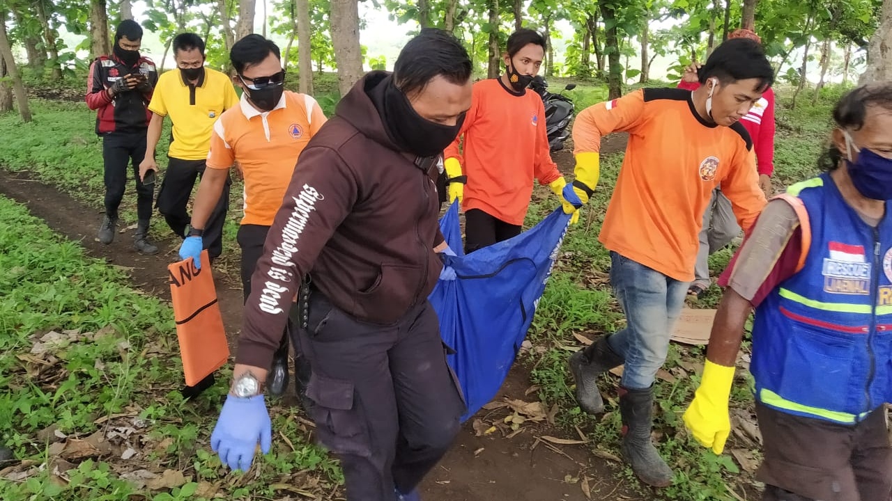 Mayat Tanpa Busana Ditemukan di Sungai Brantas Jombang