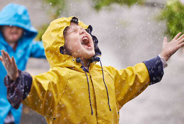 Dokter: Tips Atasi Batuk Pilek Anak di Musim Hujan