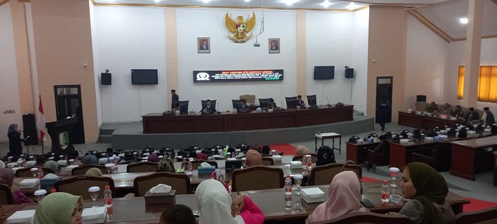 DPRD Sampang Menggelar Paripurna Laporan dan Rekomendasi Pansus LKPJ Bupati Tahun 2022