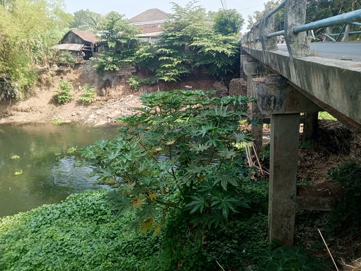 Warga Bantaran Sungai Kali Gunting Jombang Terancam Kehilangan Rumah