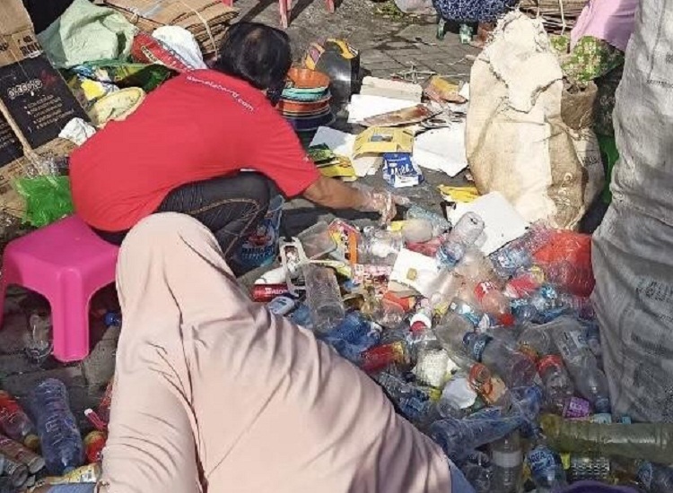 FKM UNAIR Berdayakan Masyarakat melalui Program Pengelolaan Sampah