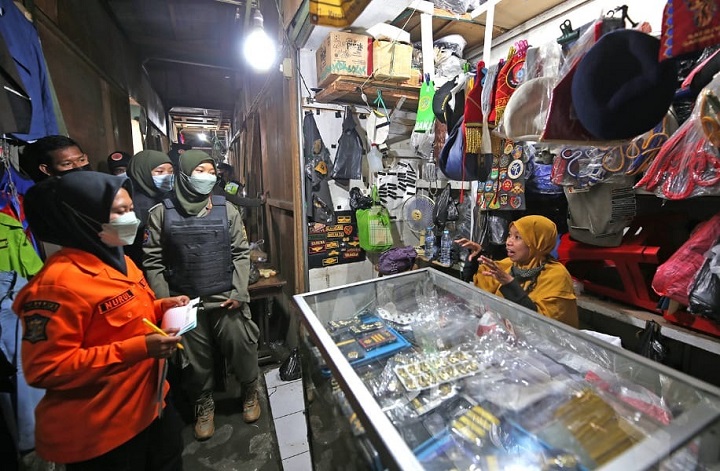 1000 Karung Disebar untuk Pindahan Pedagang TPS Pasar Turi