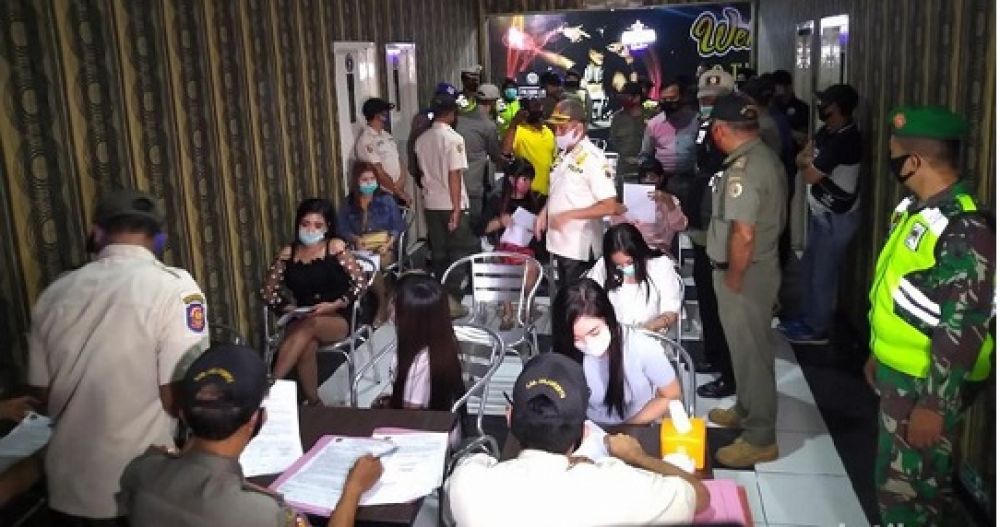 Operasi Yustisi di 2 Tempat Karaoke, Belasan LC dan Pengunjung Ditindak