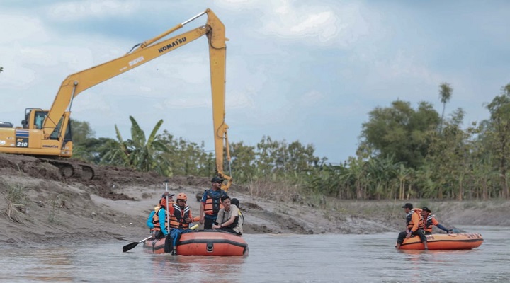 Antisipasi Banjir Tahunan, Gus Yani Inspeksi Pengerjaan Normalisasi Kali Lamong