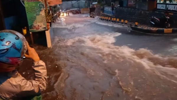 Hujan Deras Rendam Ratusan Rumah di Kota Malang