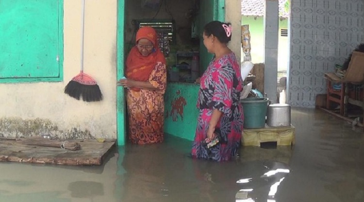 Banjir di Jombang Rendam Ratusan Rumah Hingga Gatal-gatal 
