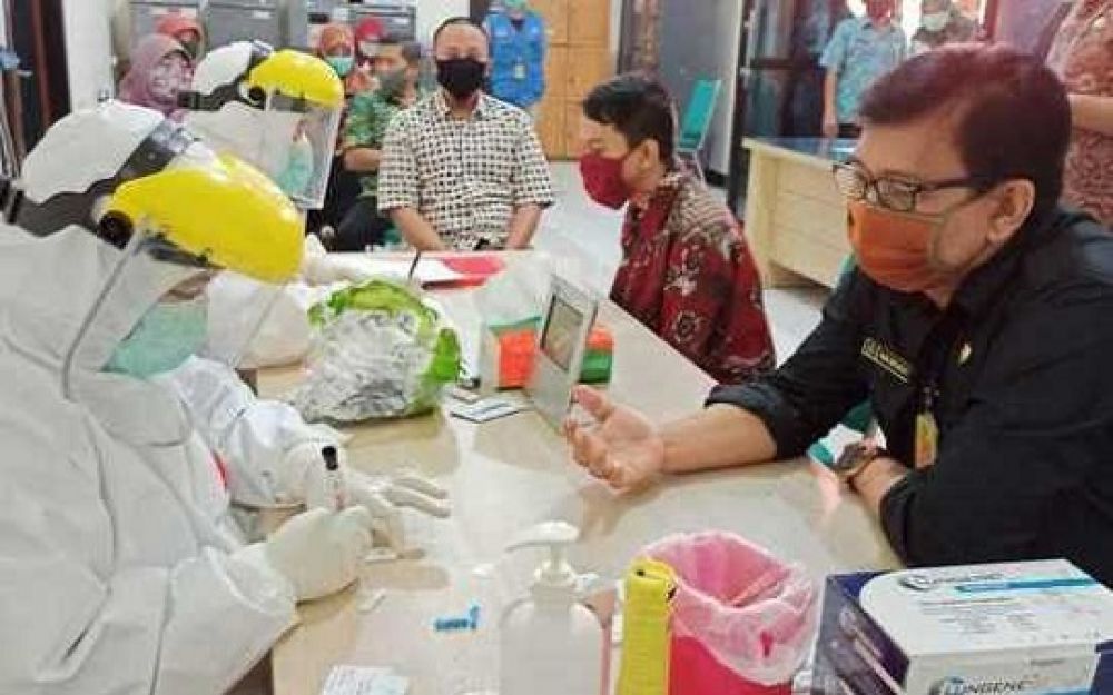 ASN Pemkab dan Anggota DPRD Sidoarjo Tes Swab Covid-19