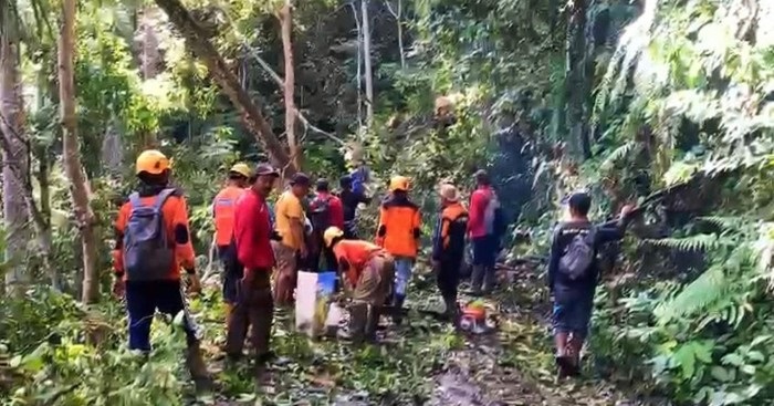 Proses Evakuasi Longsor di Banyuwangi Terkendala Medan