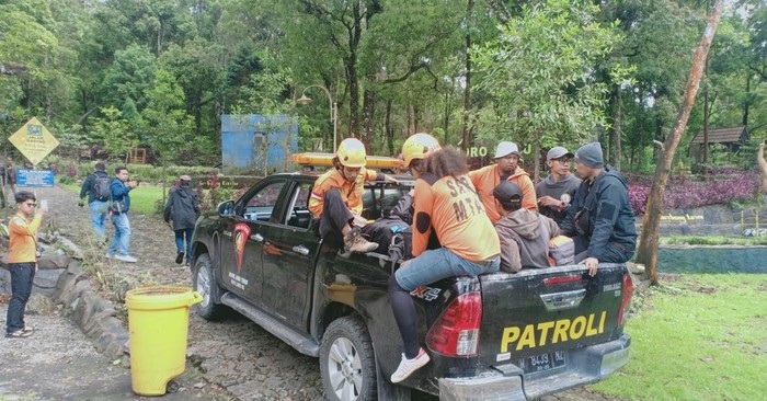 Pencarian Pendaki Hilang di Gunung Lawu Kerahkan 50 Personel