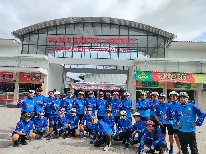 Cycling Community Bukit Bambe Gresik Lakukan Giat Gowes Bareng Blitar-Tulungagung
