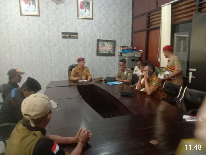Pemerintah Sumenep Saling Lempar Tanggung Jawab, Ormas Brigade 571 Laporkan Pemilik Tuks ke Polres