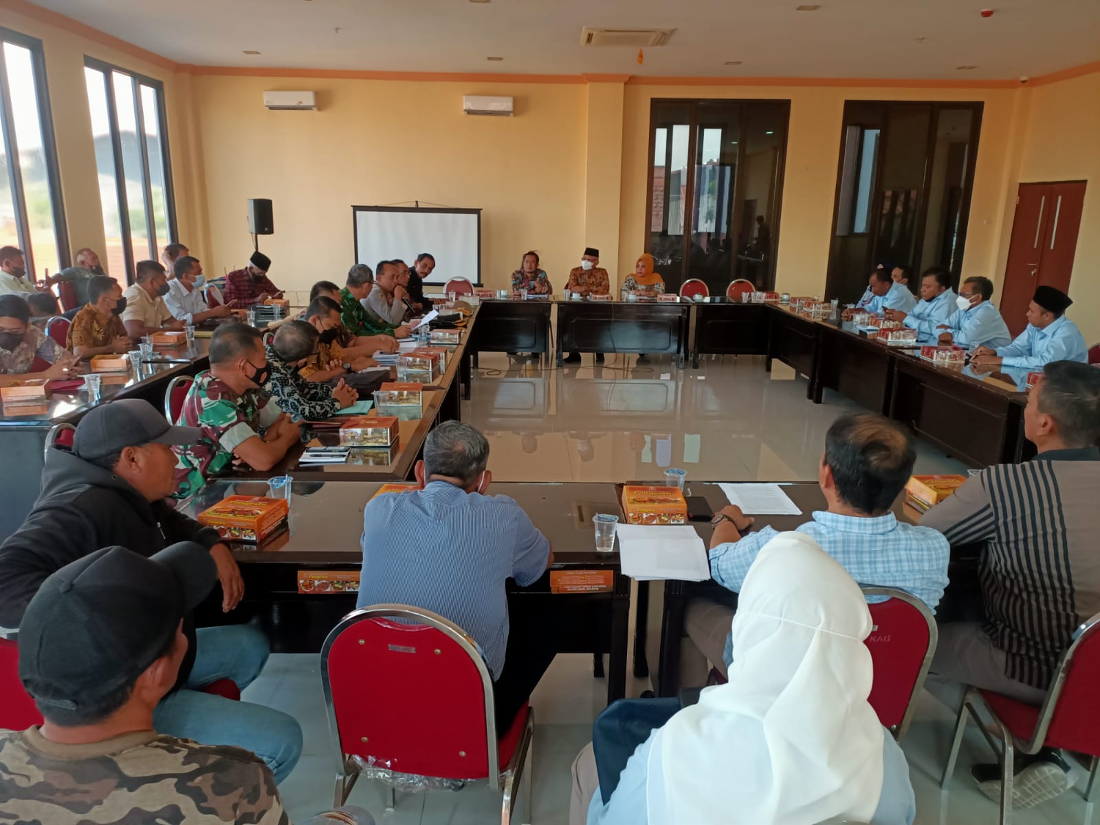 Mediasi Kisruh Tahapan Pilkades di DPRD Kabupaten Mojokerto Berlangsung Alot