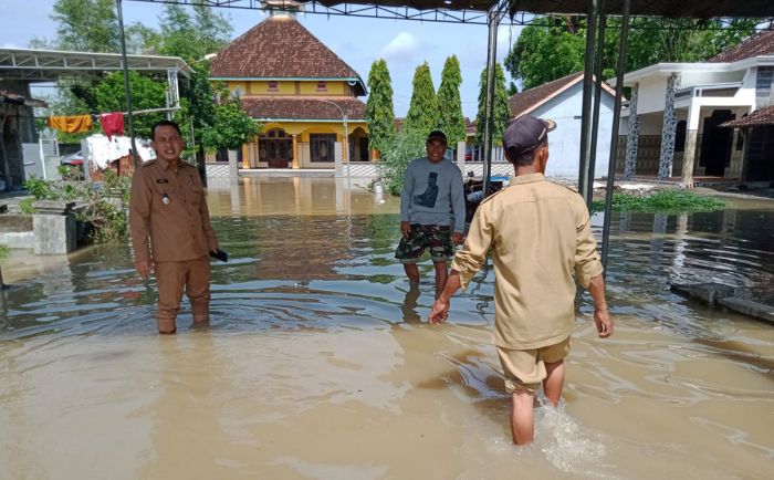 Anak Sungai Kali Lamong Meluap, 2 Kecamatan Banjir
