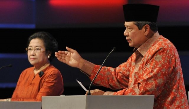 Mega: Jangan Tegang-tegang, SBY: Jangan Politik Praktis Saja