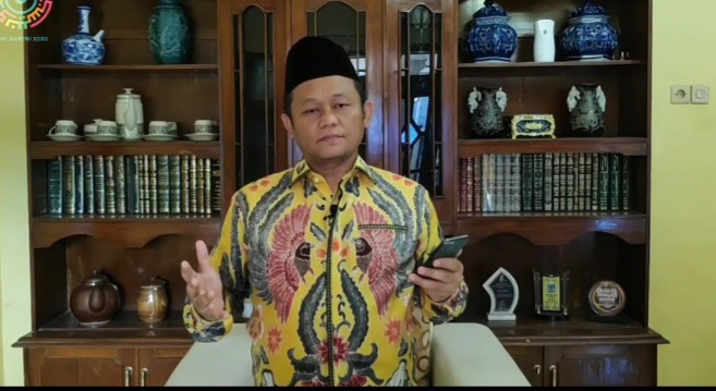 Puisi Ketua DPD Golkar Jatim Membuncah Hati Wali Santri