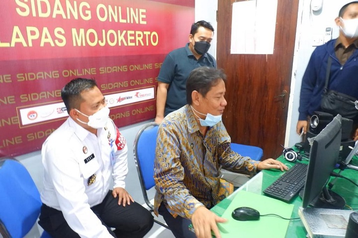 Ketua PN Mojokerto Tinjau Sarpras Sidang Online di Lapas Mojokerto