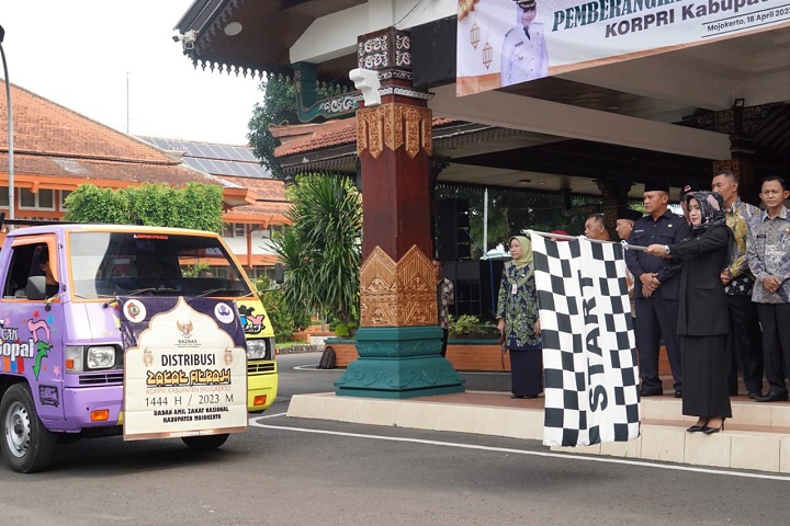 Bupati Mojokerto Launching Penyaluran Zakat Fitrah Korpri Senilai Rp 108.167 Juta