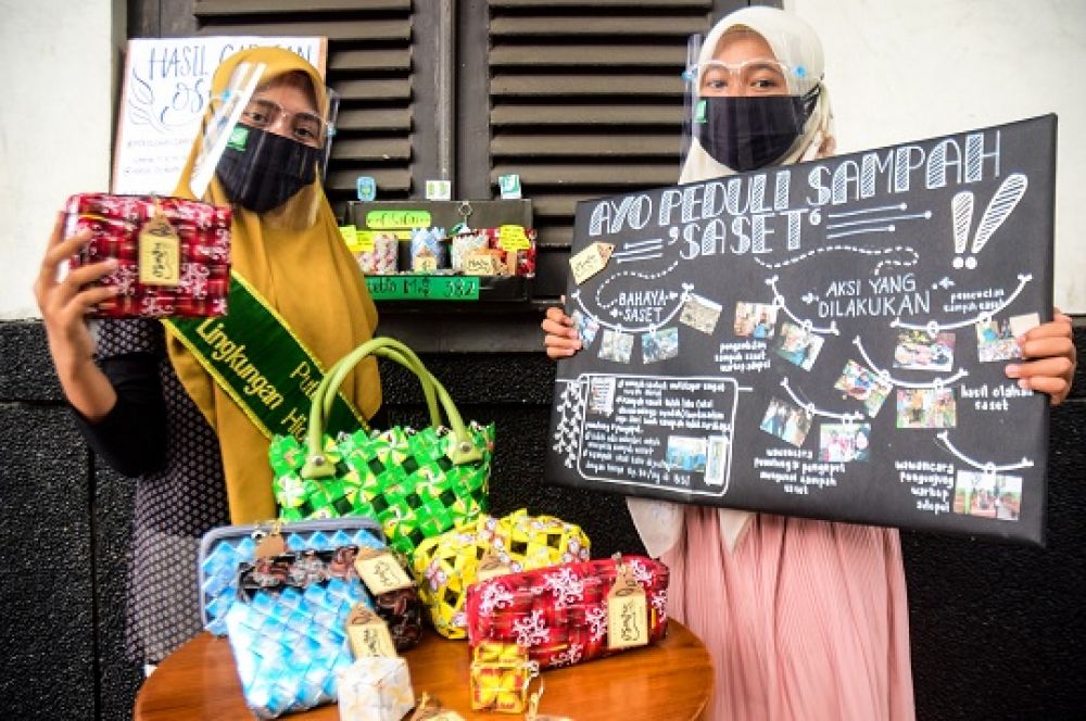 Gadis 13 Tahun Kirimkan Surat Ke 5 Perusahaan Kemasan Sachet di Indonesia