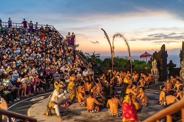 Terima Kedatangan Wisman Tiongkok ke Bali, Sandiaga Uno: Indonesia Destinasi Favorit!