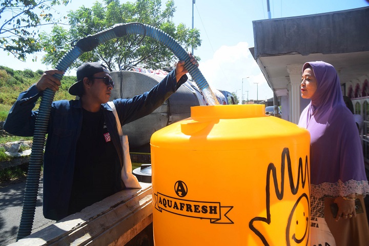 Komunitas Kecil Berbagi Air Bersih untuk Warga Gempolsari