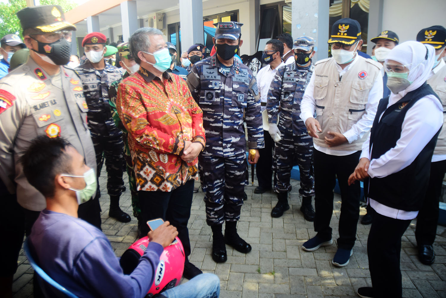 FOTO : TNI AL Lakukan Percepatan Vaksinasi Covid-19 Bagi Masyarakat Pesisir Lamongan