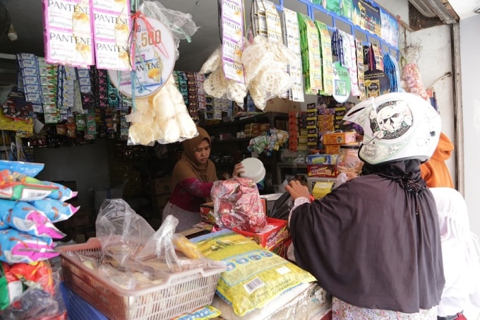 Transaksi Hasil Pemberdayaan Toko Kelontong di Surabaya Meningkat