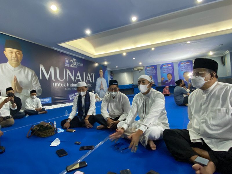 Ketua PW NU dan PW Muhammadiyah Doa Bersama Kader PAN se-Jatim