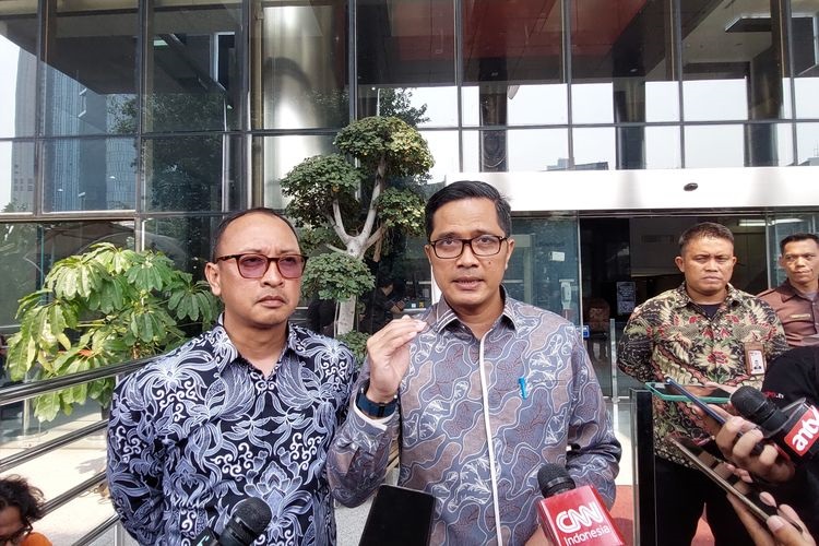 Eks Jubir KPK, Bantah Ikut Musnahkan Barbuk Kasus Mentan