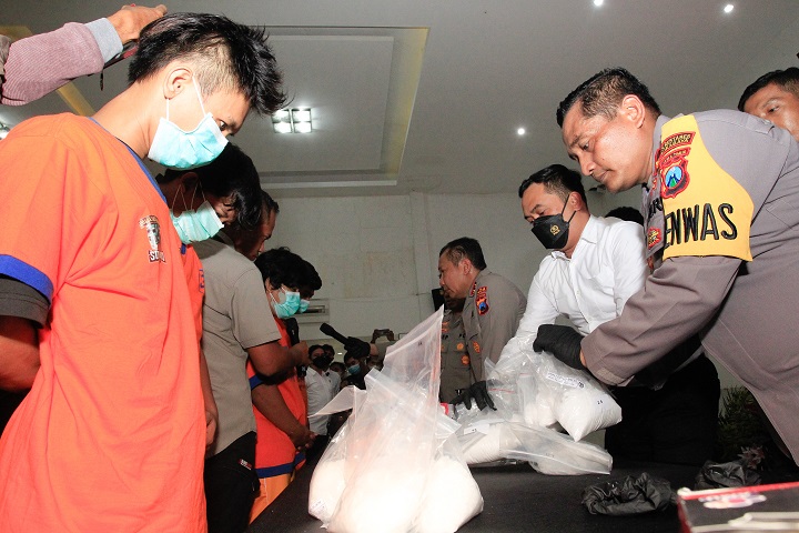 Jaringan Narkoba dari Malaysia-Laos Digagalkan Polrestabes dan Polda Jatim