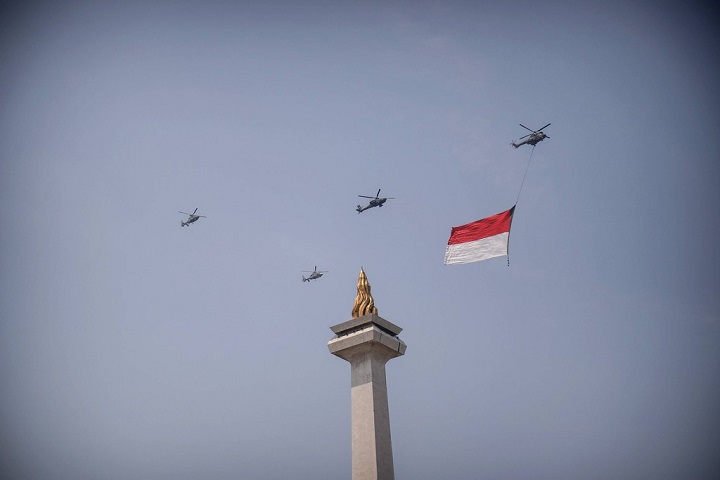 Pesawat Tempur Beratraksi Udara, Iriani Jokowi Berjoget