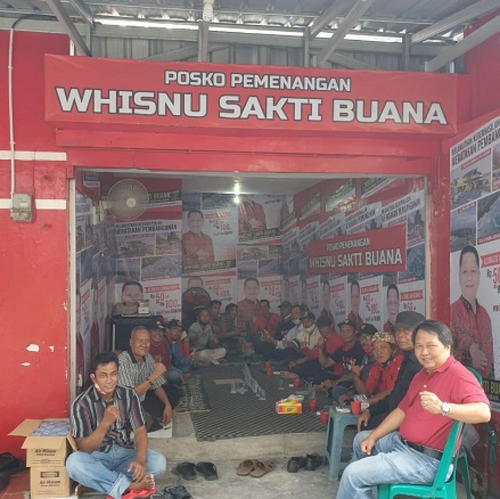 Relawan WS Nonton Bareng Pengumuman Rekom di Posko Pemenangan