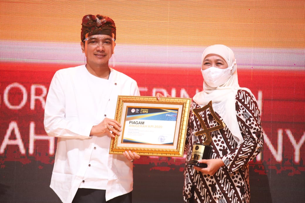 Pemprov Jatim Terima Penghargaan Komisi Penyiaran Indonesia