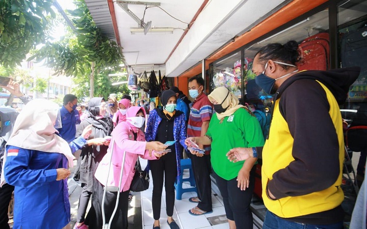 700 Masker Dibagikan Gratis ke Warga Kota Kediri