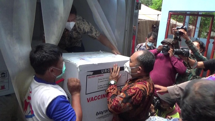 Vaksin Sinovac Didistribusikan Ke Surabaya, Gresik dan Sidoarjo