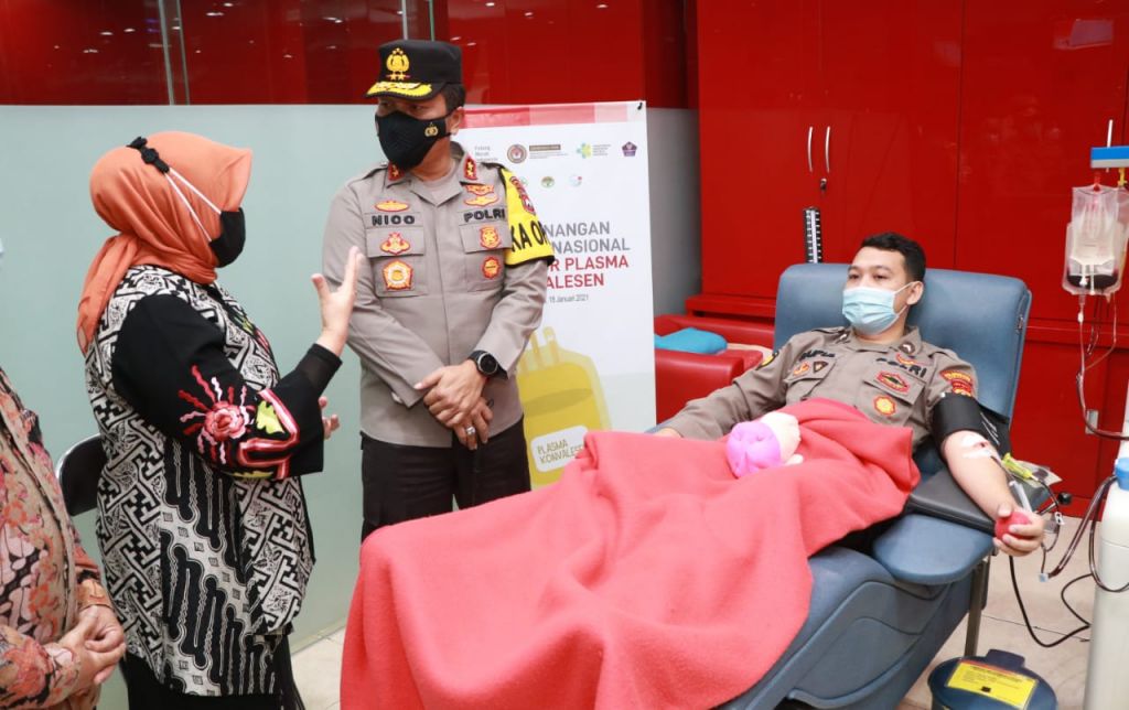 Ratusan Personel Polda Jatim, Donor Plasma Konvalesen di PMI Surabaya