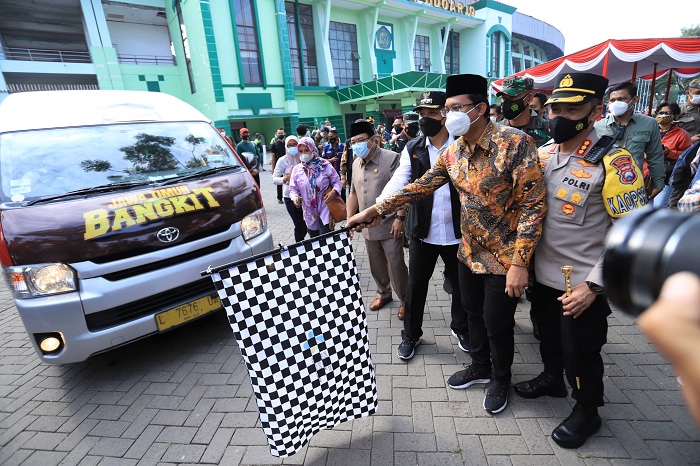 Bupati Gus Muhdlor-Walikota Eri Cahyadi Kolaborasi Percepatan Vaksinasi Aglomerasi Surabaya Raya Menuju Level 1