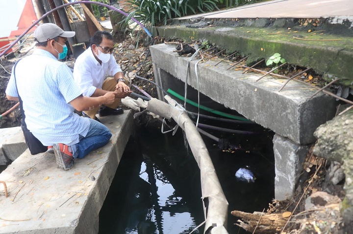 Penataan Kabel FO Tidak Rapi Potensi Timbulkan Banjir, Wakil Ketua DPRD Surabaya Desak Pemkot Pemasangan Kabel FO