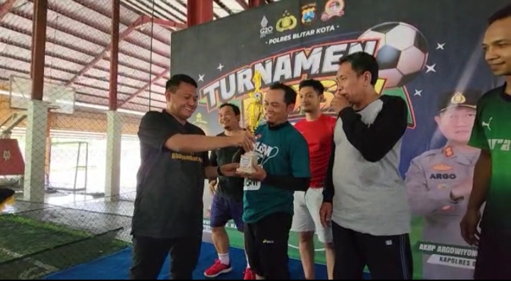 Wartawan Pokja Polres Blitar Kota Raih Juara Tiga Futsal Piala Kapolres Blitar Kota