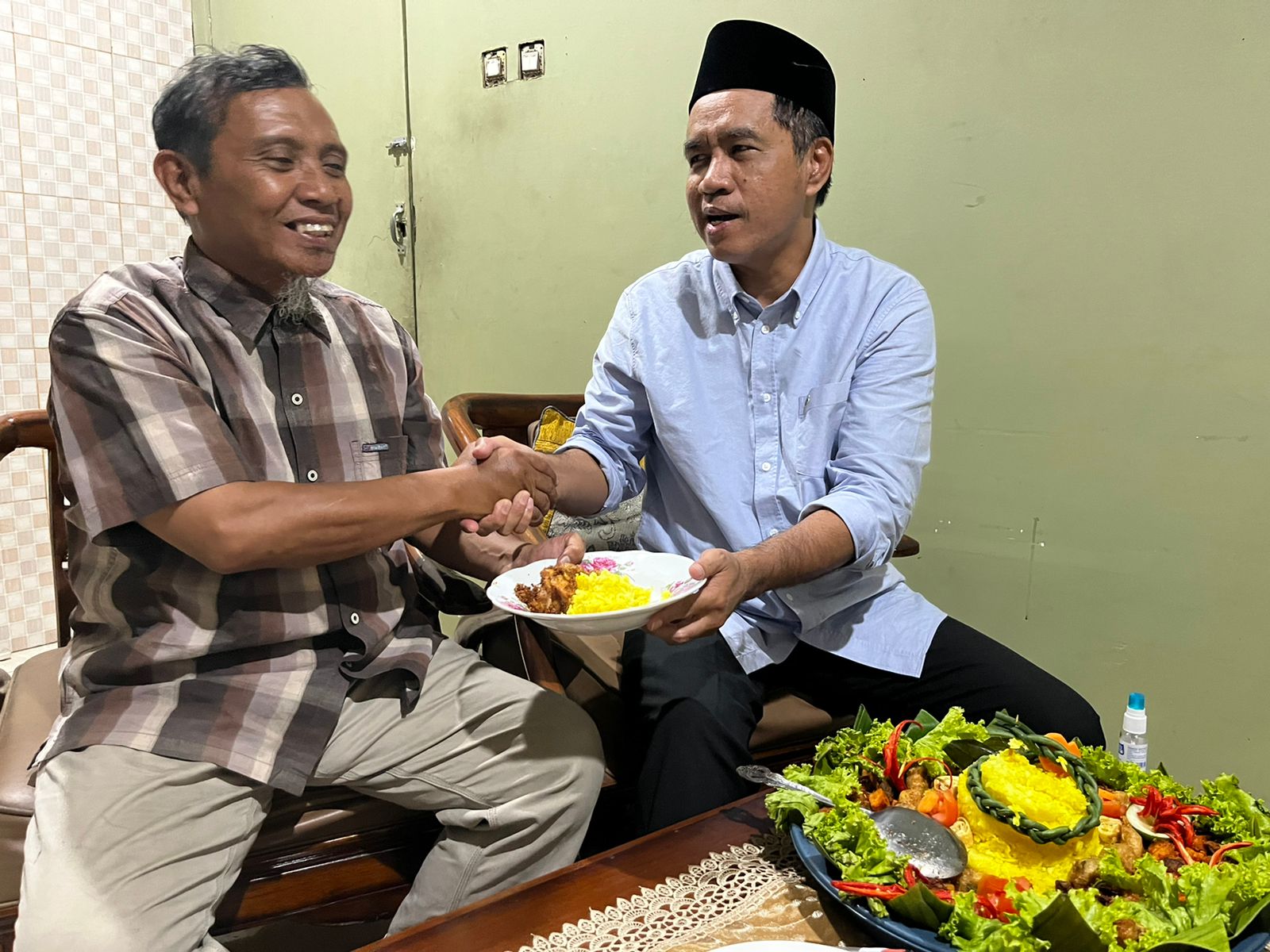Legislator DPRD Surabaya Rayakan HUT RI ke-77 Bersama Eks Tokoh ISIS Jatim