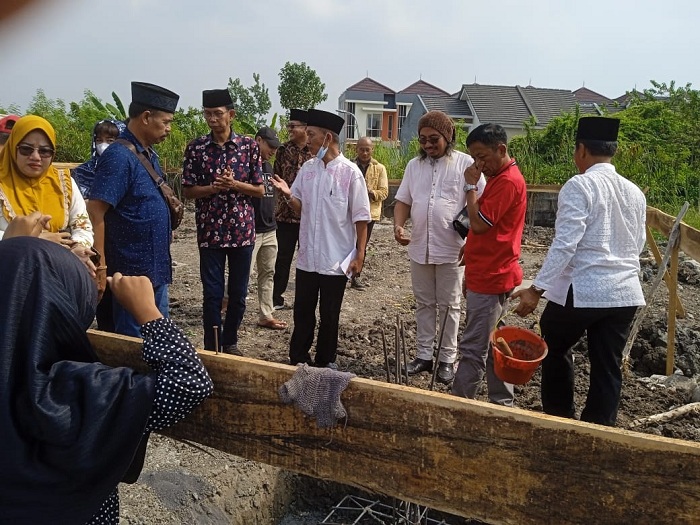 Ketua DPRD Surabaya Komitmen Bantu Perbaikan Akses Jalan Ke Masjid Al-Mubarok