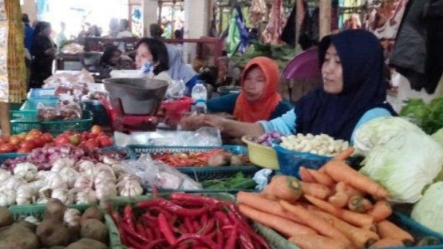 Tuai Pro dan Kontra, Pasar Srimangunan Sampang Tetap Direlokasi